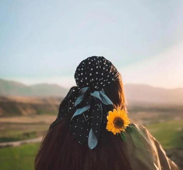 عکس پروفایل دختر و طبیعت