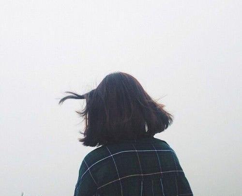 عکس پروفایل دختر مو صورتی
