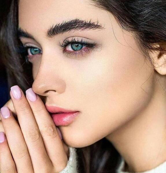 عکس دختر با صورت پوشیده برای پروفایل