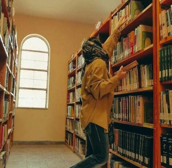 عکس دختر برای پروفایل شاد مدرسه بدون متن