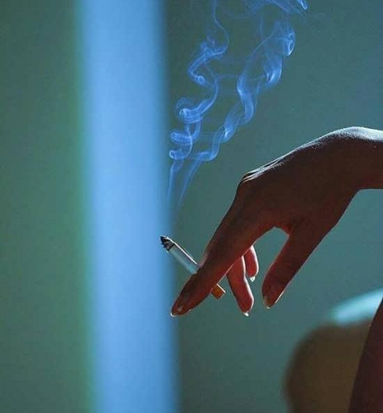 عکس پروفایل دختر سیگاری خفن