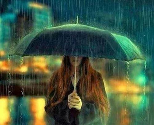 عکس دختر زیر باران برای پروفایل