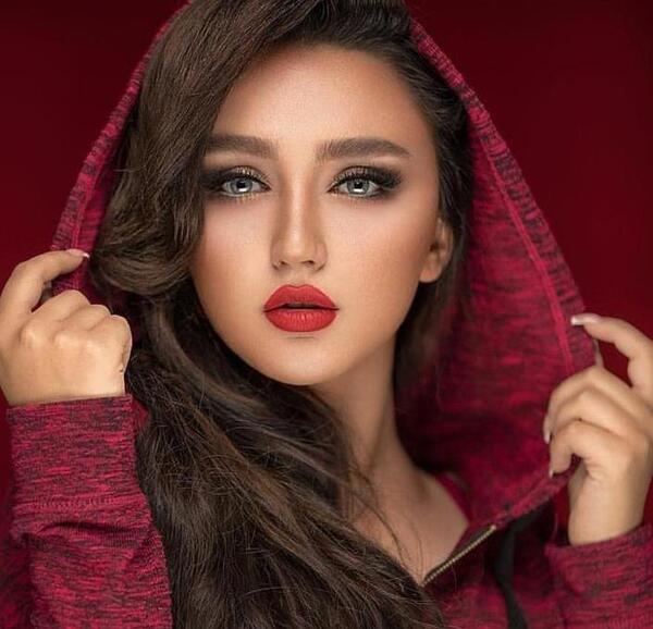 عکس دختر خوشگل روی پروفایل