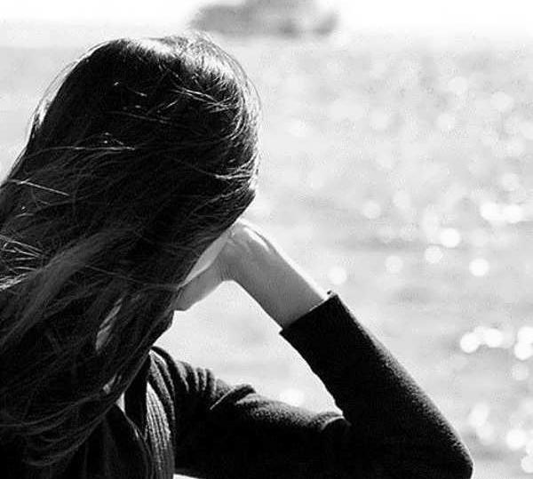 باکلاس پروفایل عکس دختر با چهره نامعلوم