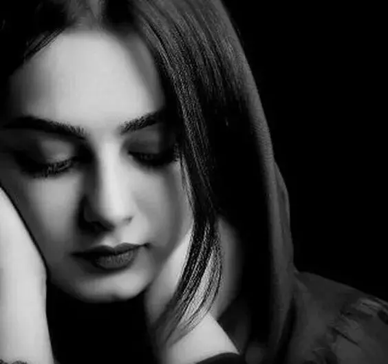 باکلاس عکس دختر برای پروفایل طبیعی