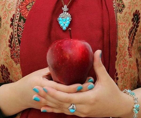 عکس پشت زمینه زنانه