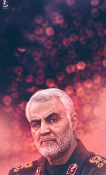 عکس پس زمینه ی حاج قاسم سلیمانی