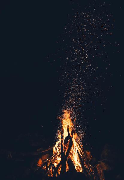 عکس پیش زمینه تاریک
