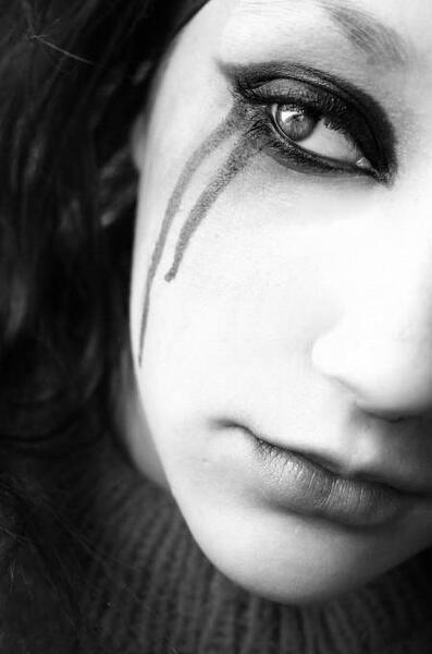 عکس برای پس زمینه گوشی غمگین