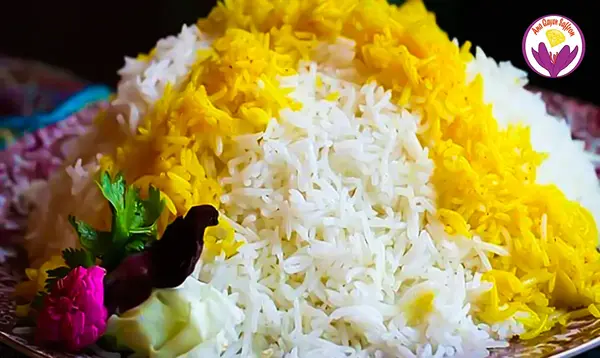 عکس تزیین برنج با زعفران و زرشک