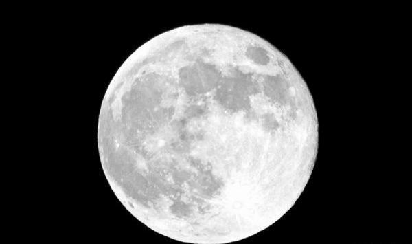 عکس سیاه سفید ماه و ستاره