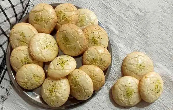 عکس شیرینی نارگیلی زعفرانی