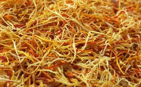 عکس از ریشه زعفران