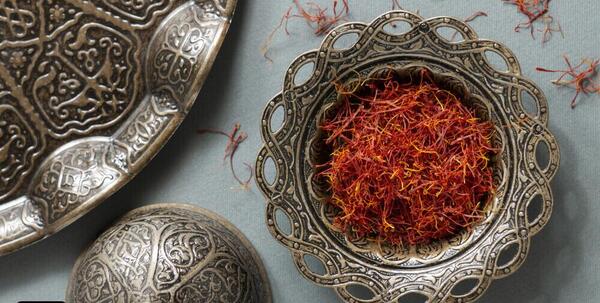عکس رنگ زعفرانی