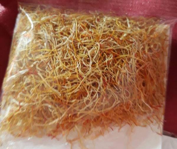 عکس پودر ریشه زعفران