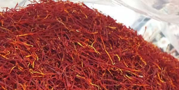 عکس از زعفران پوشال