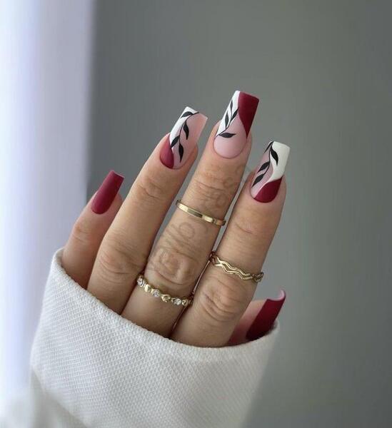 عکس کاشت ناخن دخترانه زرشکی