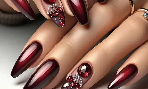 عکس لاک رنگ زرشکی