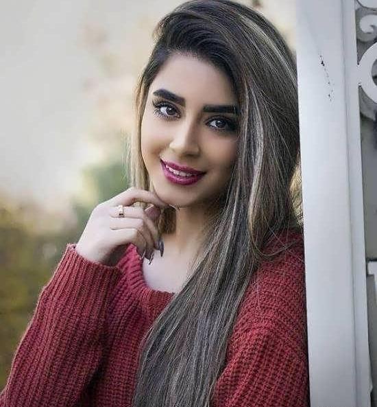 یک عکس زیبای دخترانه برای پروفایل
