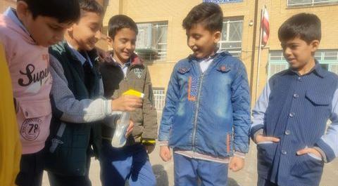 عکس تشکیل رنگین کمان با آینه