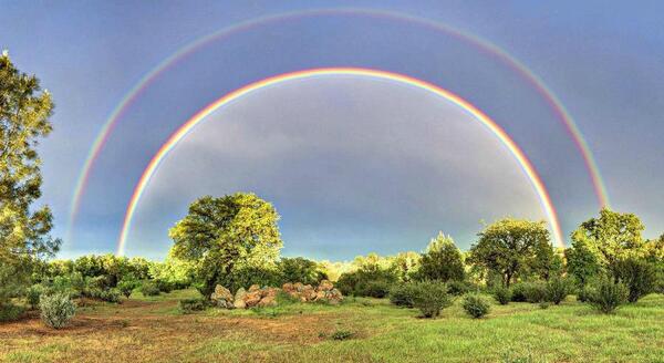 عکس رنگین کمان در آسمان واقعی