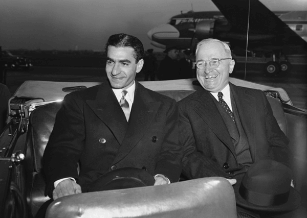 عکس شاه با کت شلوار