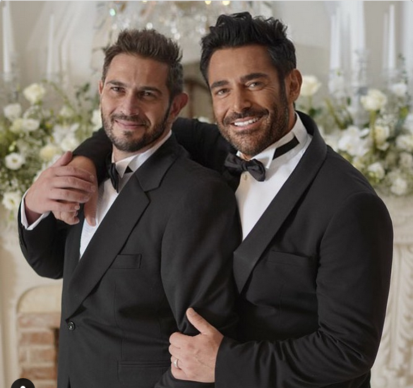 عکس رضا شاه با کت و شلوار