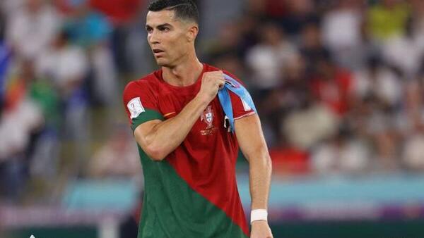 عکس رونالدو با جام عربستان
