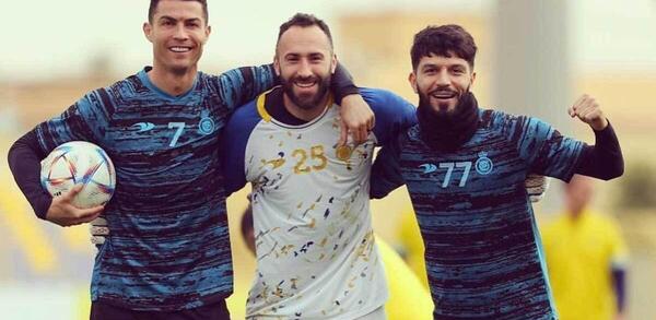 عکس رونالدو با لباس استقلالی