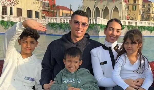 عکس رونالدو با پدرش