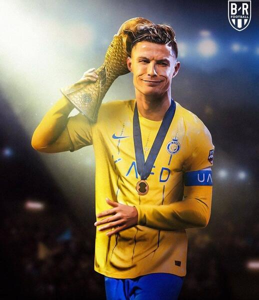 عکس رونالدو با جام در النصر