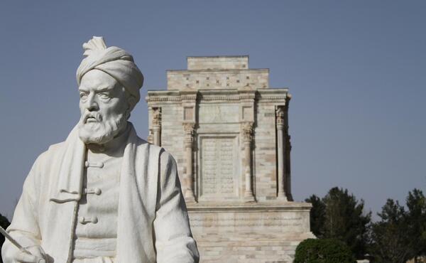 عکس شاه بهرام غالبی