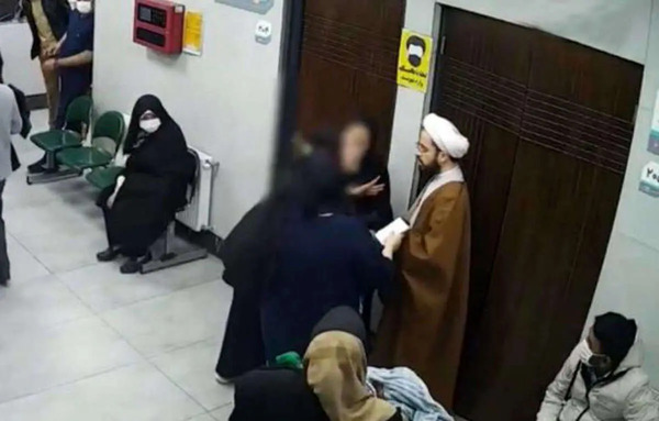 عکس شیر مادر بدون بچه