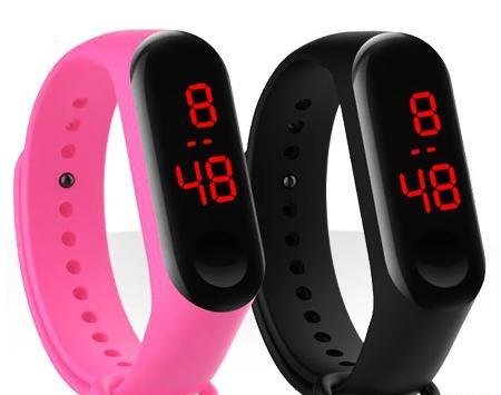 عکس ساعت مچی کامپیوتری