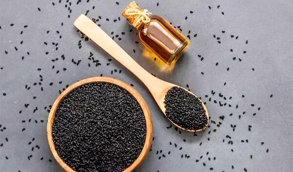 عکس روغن سیاه دانه خوراکی