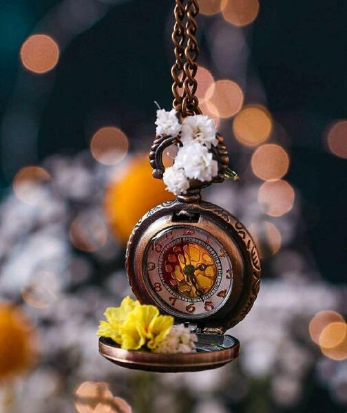 عکس گل و ساعت برای پروفایل