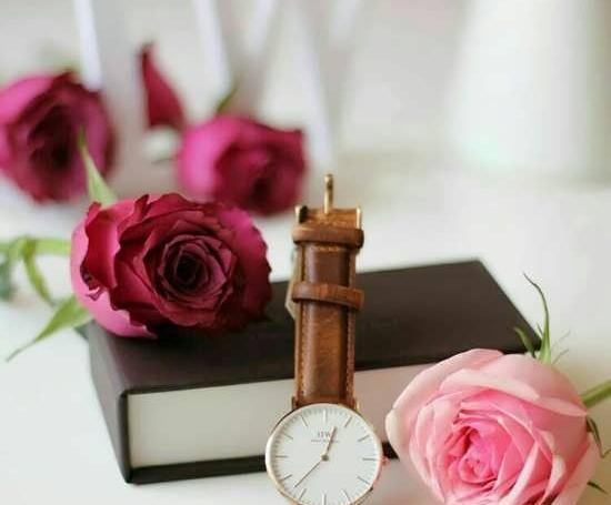 عکس گل و ساعت برای پروفایل