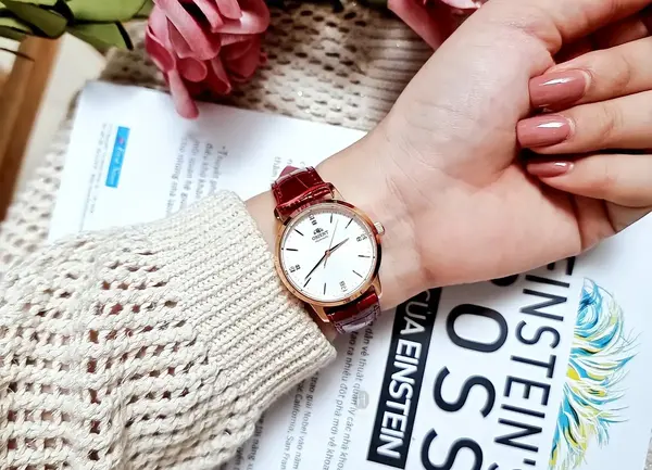 عکس ساعت فلزی زنانه