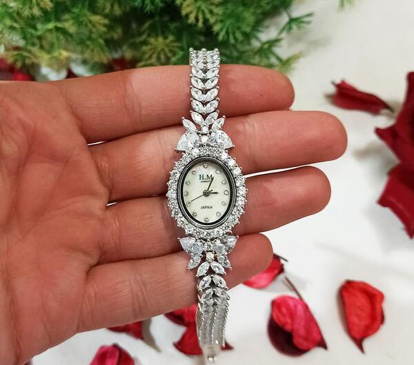 عکس ساعت عروسک