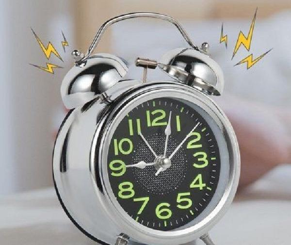عکس ساعت رومیزی زنگ دار