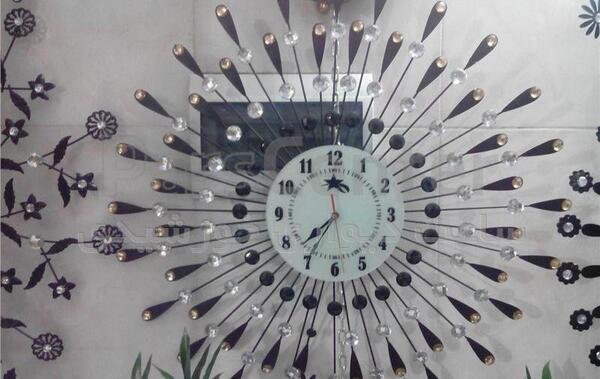 عکس از ساعت خورشیدی