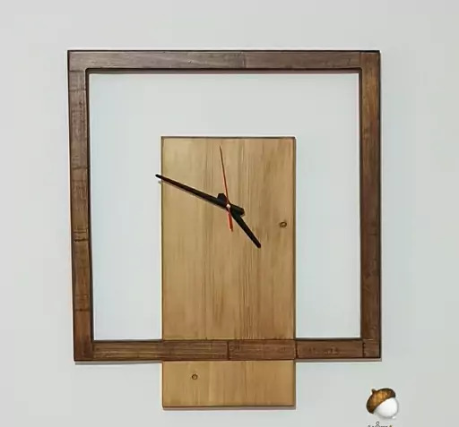 عکس ساعت گرد چوبی