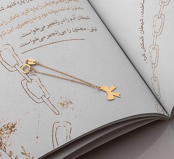 عکس آویزان ساعت