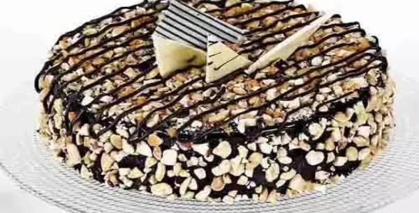 عکس تزیین ساده کیک خانگی
