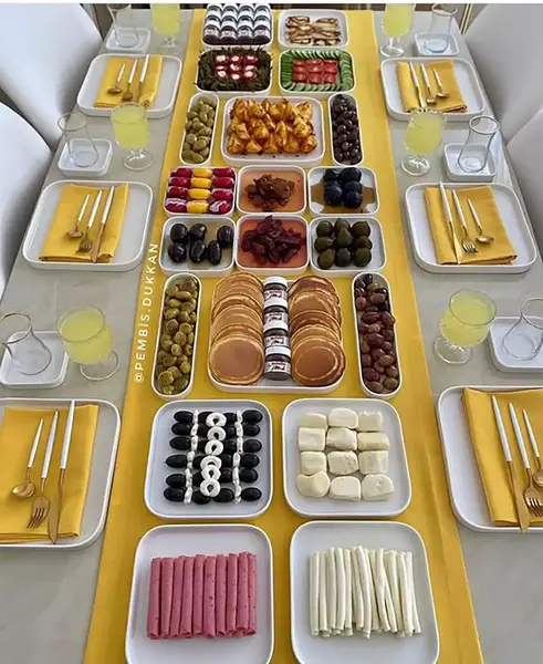 عکس صبحانه ساده فیک
