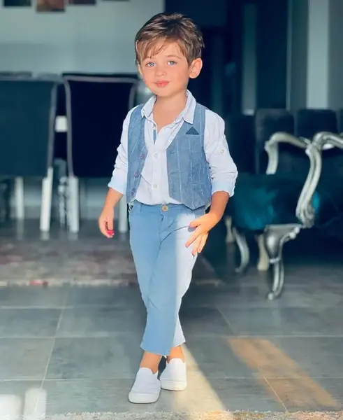 عکس ساده پسر بچه