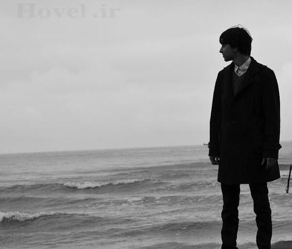 عکس سیاه سفید لب دریا