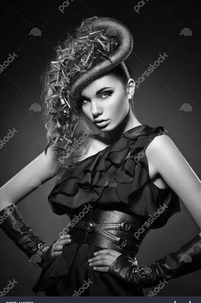 عکس سیاه و سفید لباس