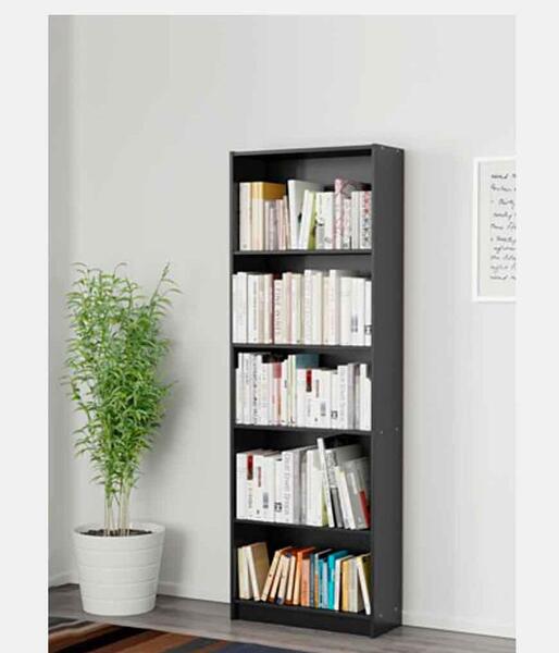 عکس کتابخانه سیاه و سفید