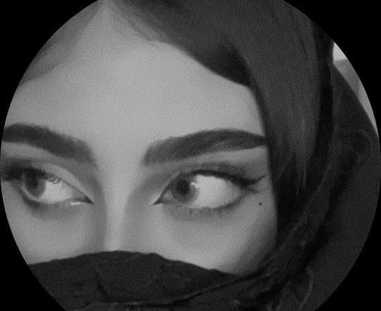 عکس سیاه سفید شاخ اینستا پسر